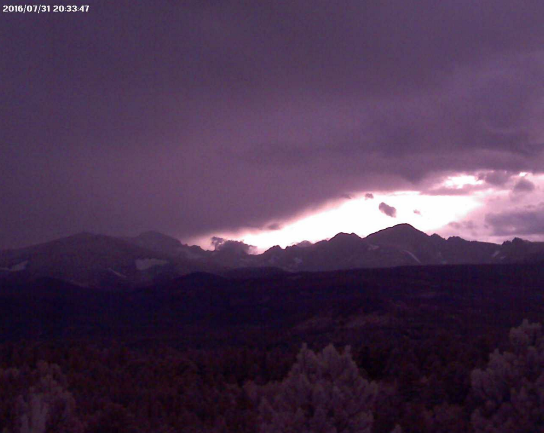 Screenshot as twilight falls over Nederland, Colorado, webcam.